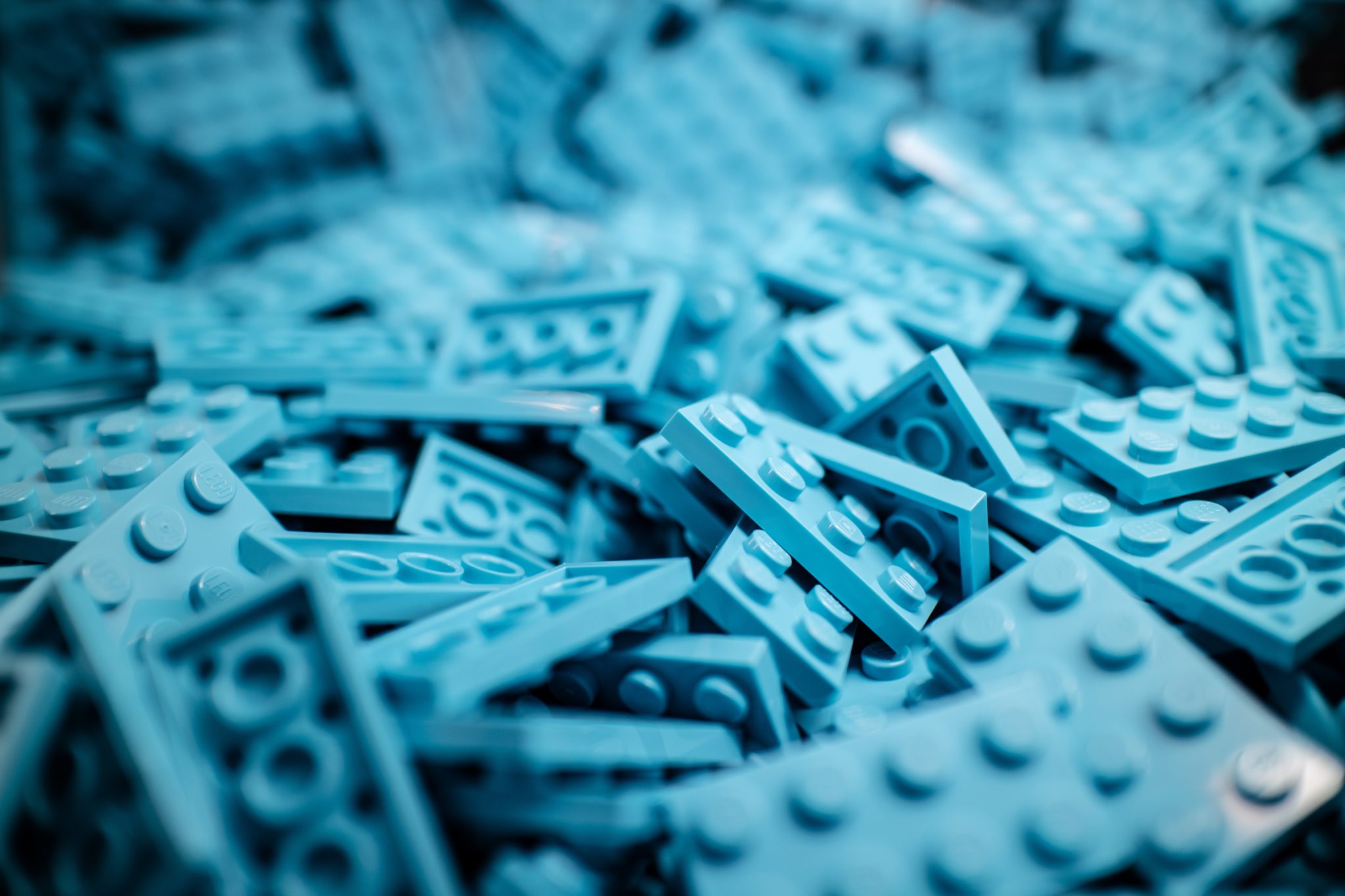 Legoteile – Symbolbild für E-Mail-Marketing Tools für NGOs